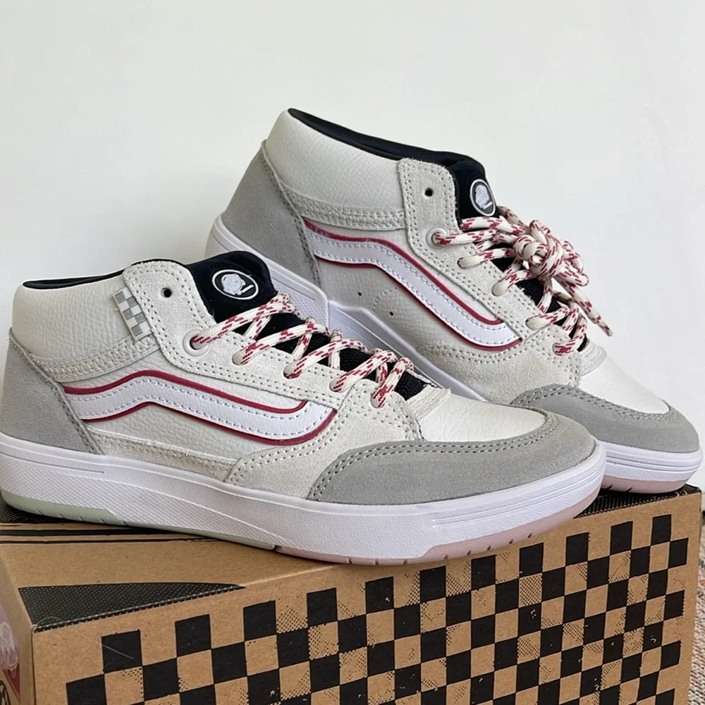 Vans WMNS Zahba Mid Gray/Multi
VN000CBSBGG Sneakers - Picture 5 of 16